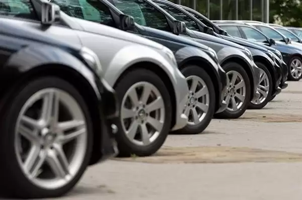 新车买车险遇4S店捆绑销售 车主能要求退款吗？法院判了