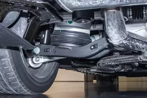 尊界S800旗舰MPV深度试驾：2.0T混动系统诠释高端商务与家庭出行新标杆