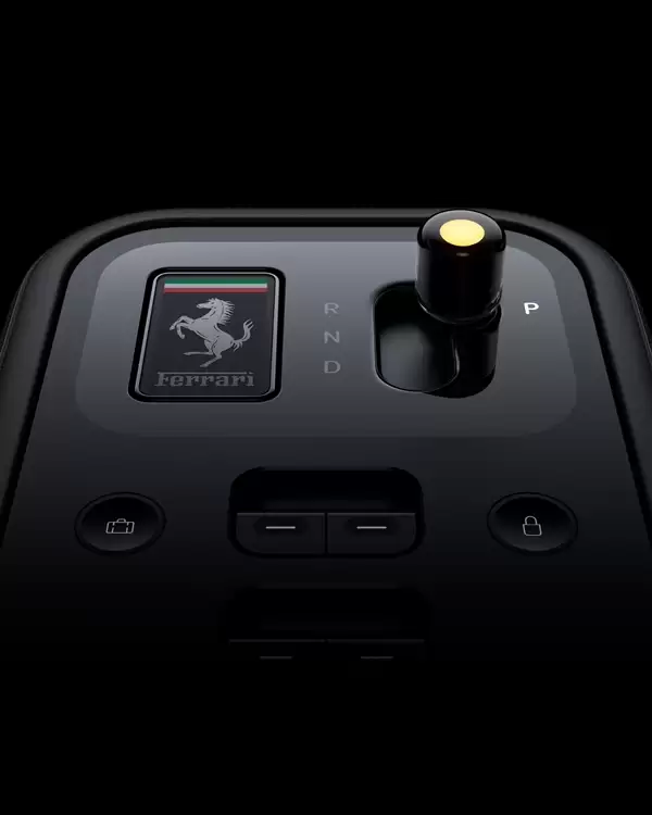 苹果前首席设计官批特斯拉式全触控交互：简单且偷懒！