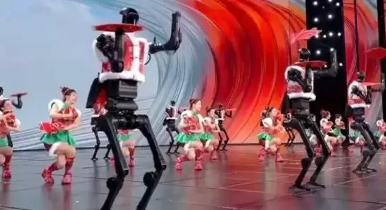 人形机器人行业迎里程碑时刻,微美全息“具身智能机器人”引领AI技术引擎!