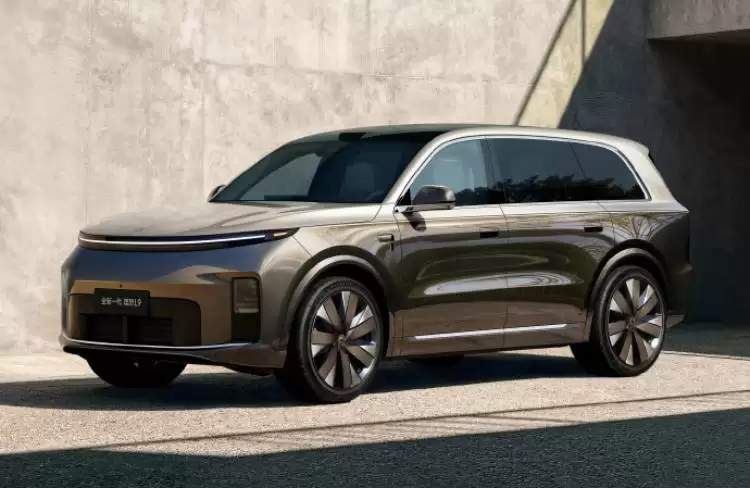 理想发布马赫100双芯片系统,2560 TOPS算力引领智能驾驶新范式