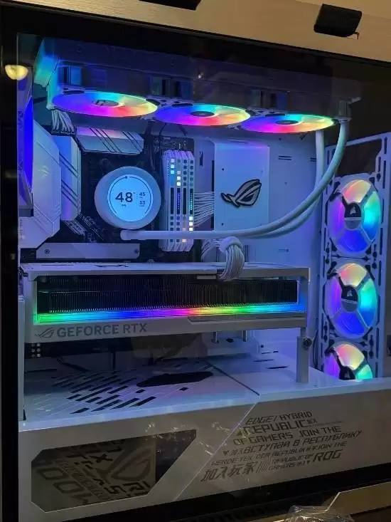 电商平台系统故障致已退款订单仍发货，用户获赠华硕RTX 5080显卡