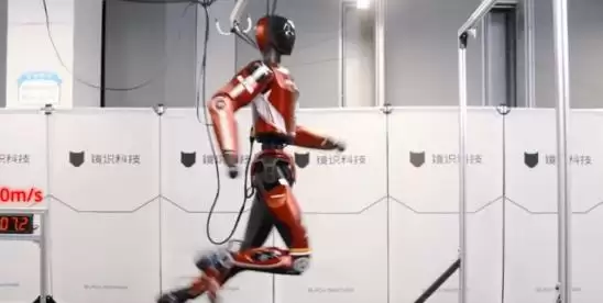 人形机器人行业迎里程碑时刻,微美全息“具身智能机器人”引领AI技术引擎!