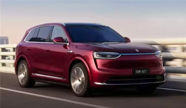 2025特斯拉用户意向流出去向品牌公布：问界拿下第一 占比近10%