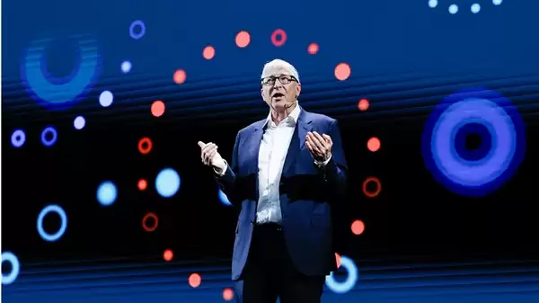 时隔两年半再度访华 比尔·盖茨抵达在上海演讲：进步取决于最先惠及谁