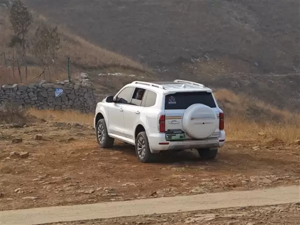 仅靠一张图+一句话  这是我用Seedance 2.0生成的视频：很庆幸它来自中国！