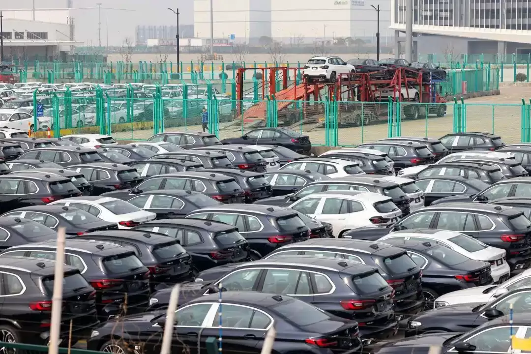 历史性时刻!出口乘用车中,新能源占比首次超一半