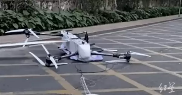 深圳—顺丰送货无人机坠落市区 网友：砸到人责任怎么判