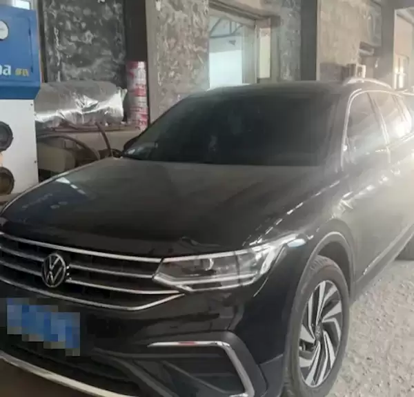 山东车主购车被多收3900元保险费，上汽大众4S店推诿拒退