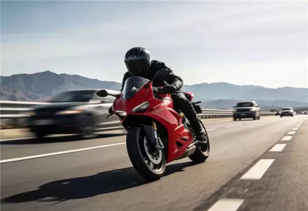 湖南禁止摩托车上高速 中国摩托车商会出函劝阻:审慎一刀切