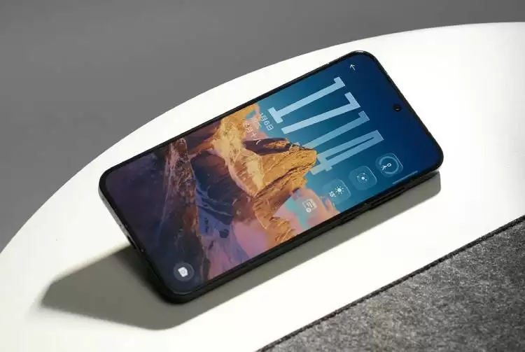 华为逆势上调2026年出货目标至7000万部，行业因内存涨价普遍承压