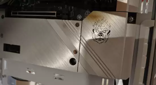 微星RTX 5090显卡通电瞬间起火，疑因自身缺陷致燃