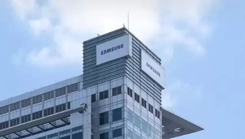 三星全球首发HBM4量产,速率11.7Gbps,提前一周商用
