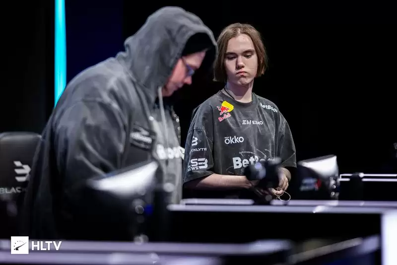 donk：对待季军赛的心态和决赛不一样，总之已经拿不到冠军了