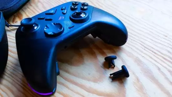 IGN8分！这款手柄被评近乎永不漂移且断触的