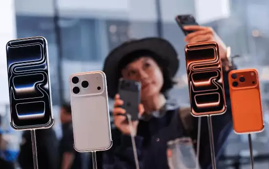 苹果成2026年1月唯一增长国产手机品牌，iPhone 17 Pro Max宇宙橙热销