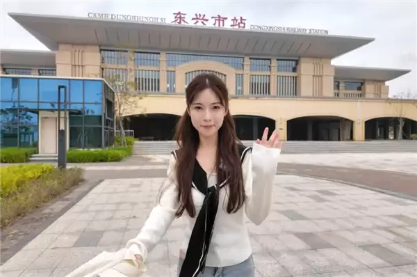 上午在广州 下午在越南：留学生的钢铁归家记