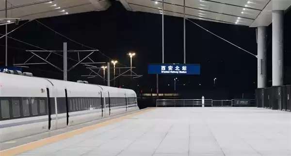 最近 突然冒出来很多“4”开头的四位数字高铁车次！