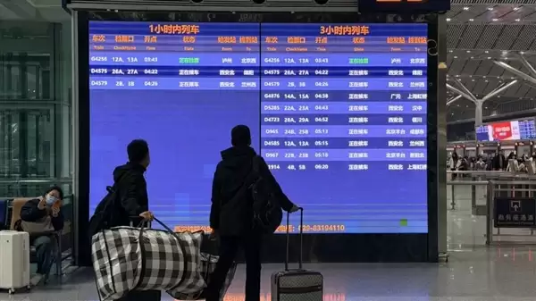 最近 突然冒出来很多“4”开头的四位数字高铁车次！