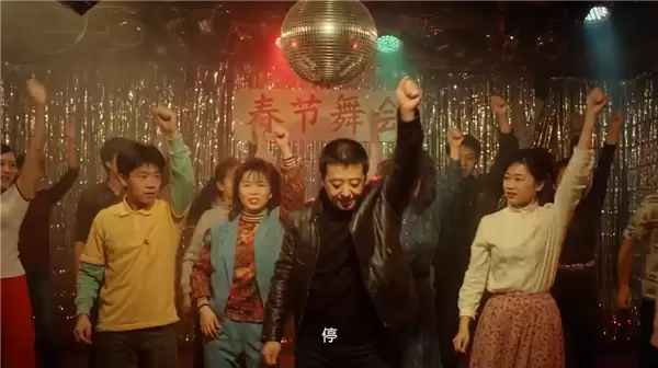 贾樟柯监制AI短片贾科长Dance，Seedance 2.0生成双自我对谈