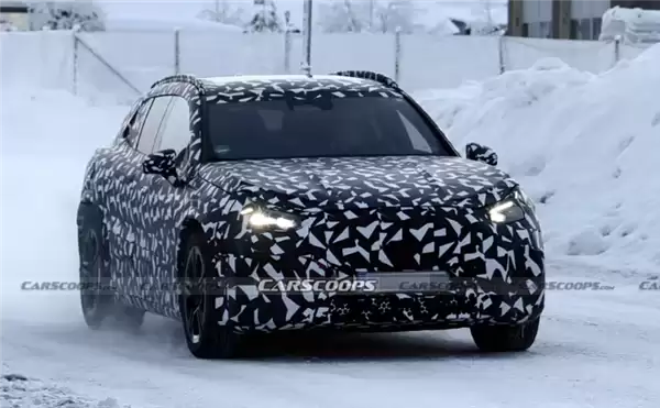 碾压主流性能电车！AMG GT SUV量产版谍照流出：最大功率1000kW