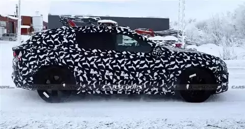 奔驰AMG GT纯电SUV谍照曝光：三电机1360马力，2027年上市