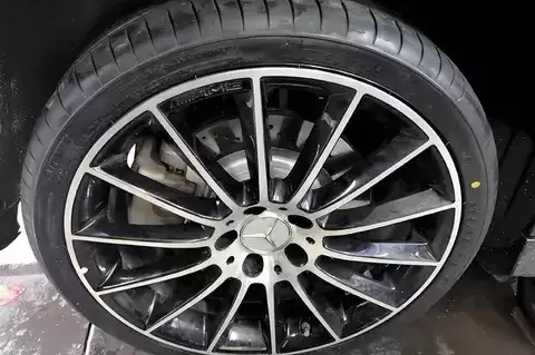 长期停放不保养,新车变病车:静置车辆更需按时养护