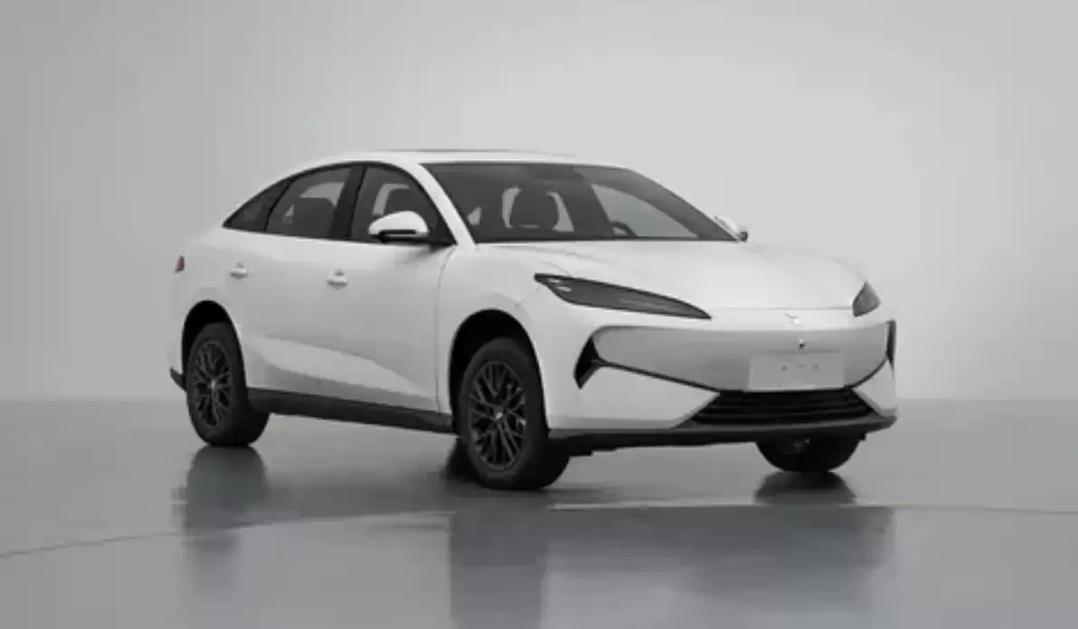 比亚迪全新品牌领荟e7轿车官图公布,延续海洋网家族风格