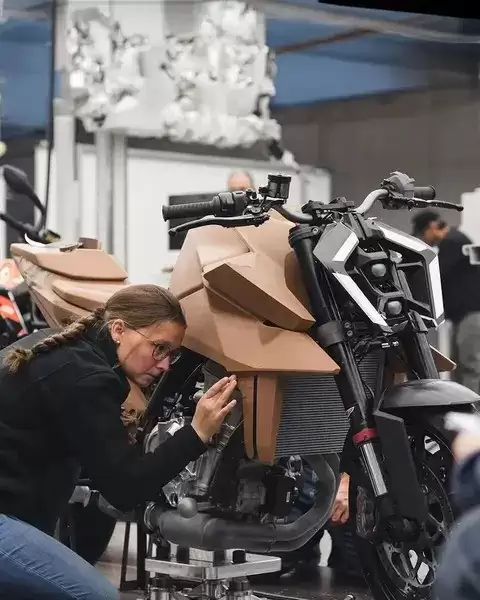 KTM终止与Kiska长达35年设计合作,自建设计中心重塑品牌美学