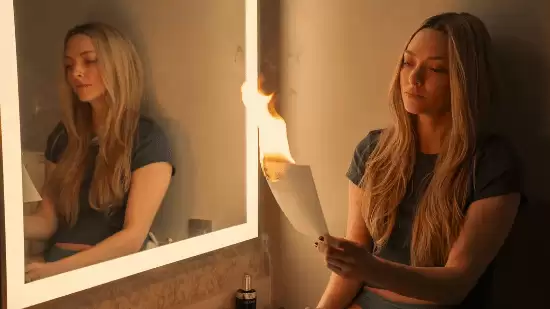 爆冷逆袭!悉尼妹新电影《家弑服务》票房干翻口碑神作《罪人》