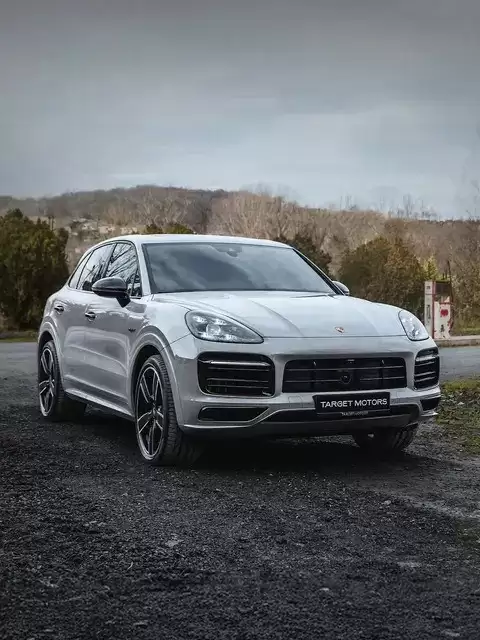 保时捷卡宴售价83万起，最高优惠16.8万，综合评分4.26分