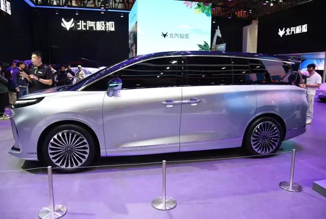 极狐问道V9外观