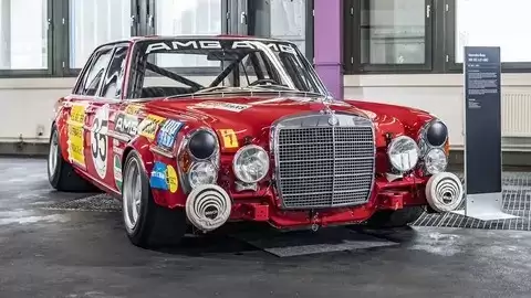 奔驰致敬红猪推出概念车：情感化设计回溯AMG赛道基因