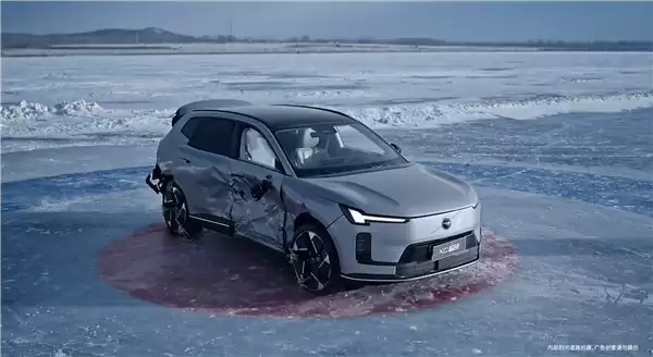 硬刚6.5吨冰柱连续撞击！沃尔沃总裁时隔5年再挑战极寒碰撞