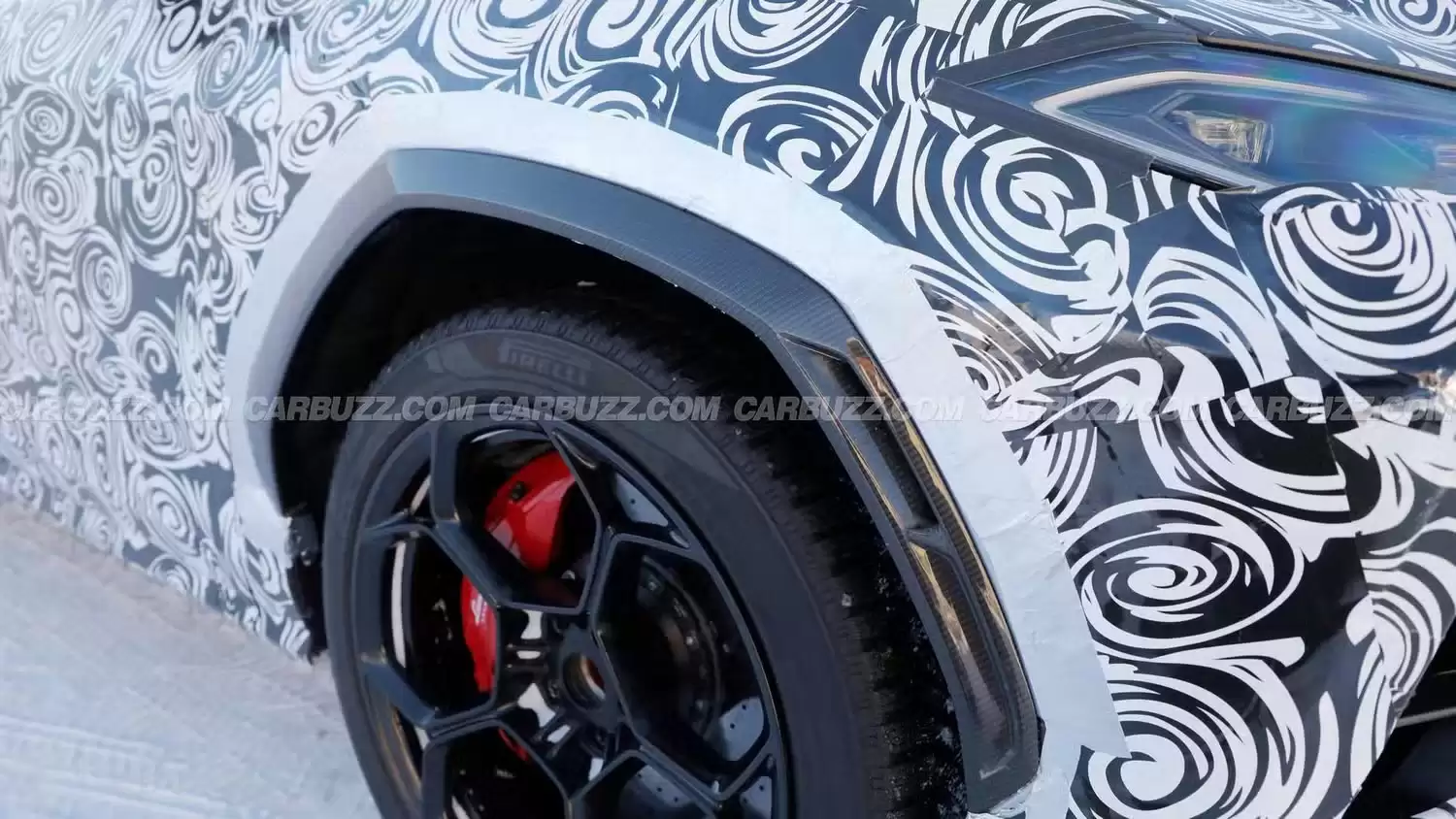 Urus SE Performante路测图曝光:兰博基尼最强SUV