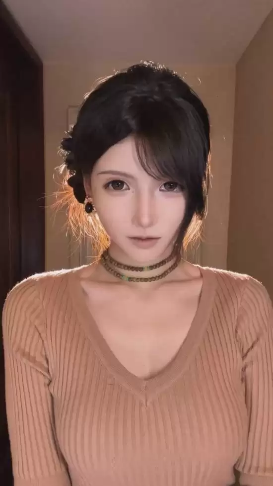 抖音第一蒂法素颜曝光！网友：老天爷赏饭吃