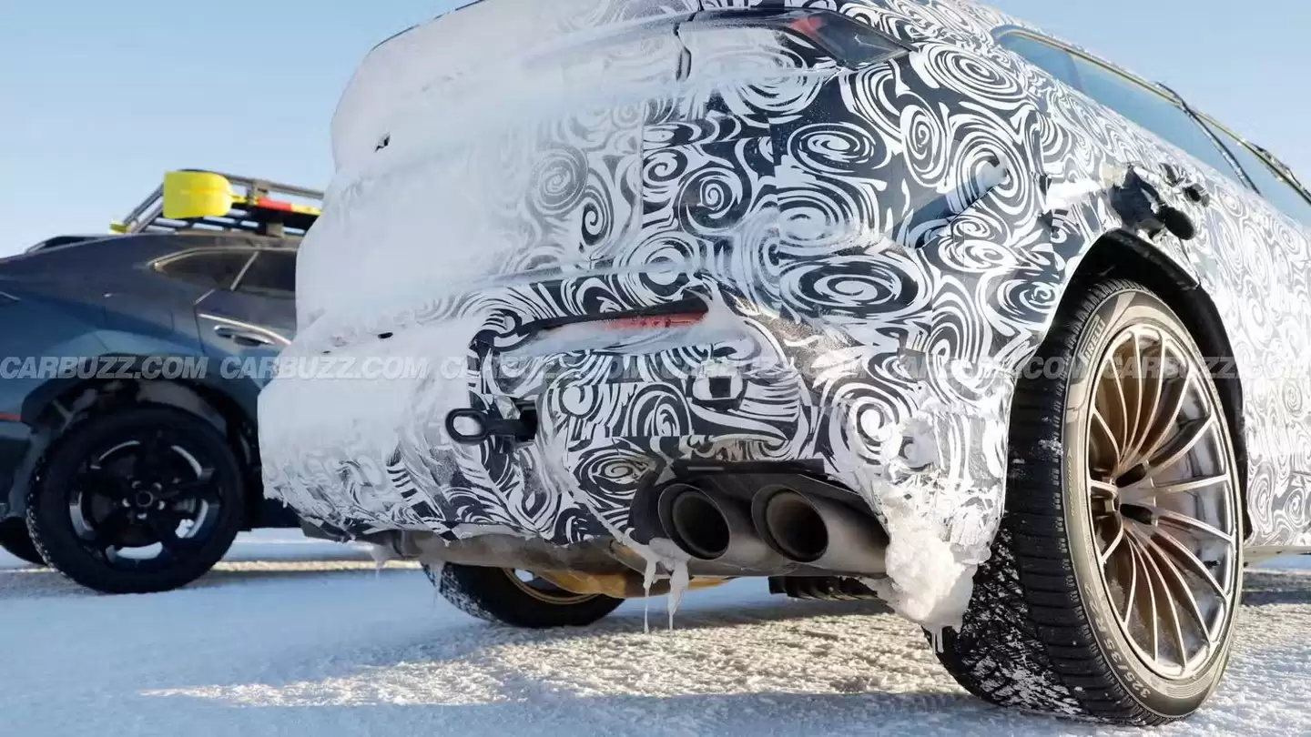 Urus SE Performante路测图曝光:兰博基尼最强SUV