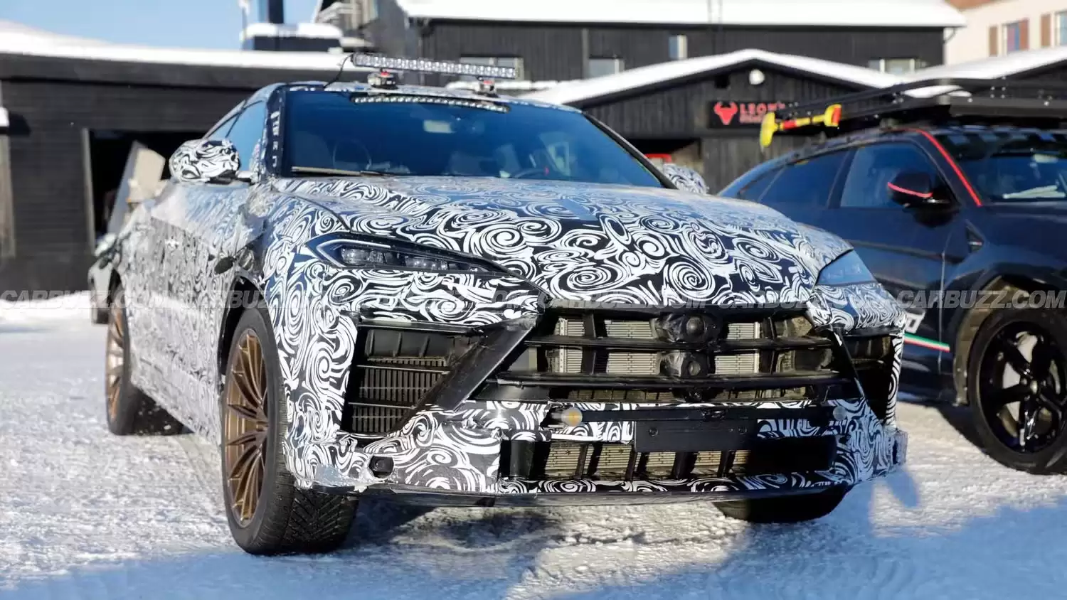 Urus SE Performante路测图曝光:兰博基尼最强SUV