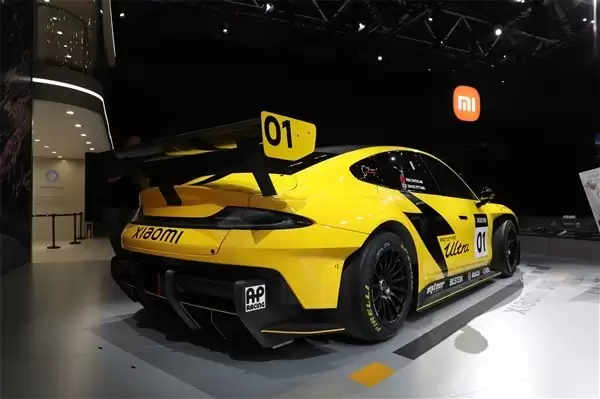 小米汽车双车型热销：YU7登顶月销榜首，投诉率行业第一