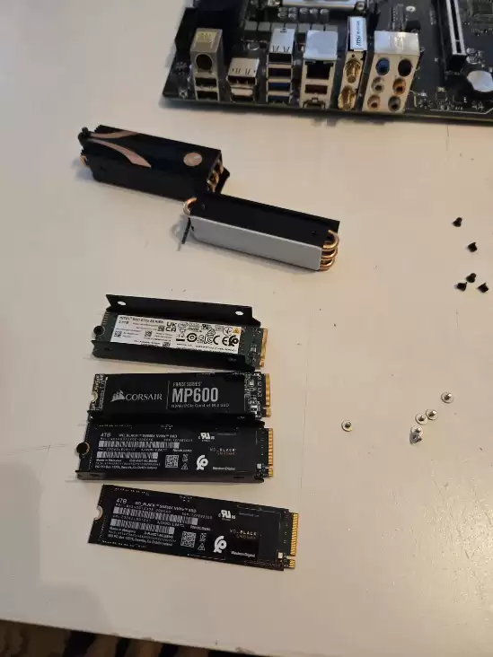 玩家50美元购Z690主板，意外获12TB未拆封SSD引争议