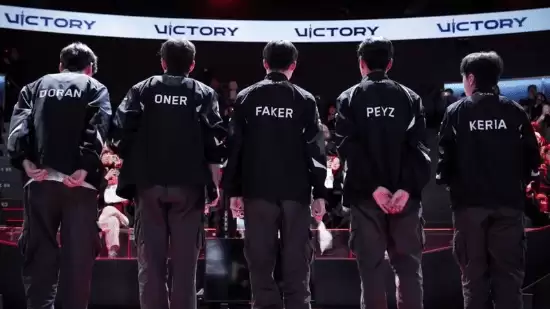 DK让二追三逆转T1晋级香港决赛，新人辅助泪洒赛场引热议