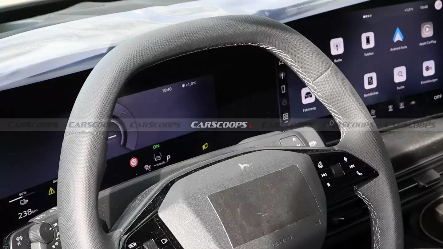 奥迪最小纯电SUV：新A2 e-tron路测图曝光