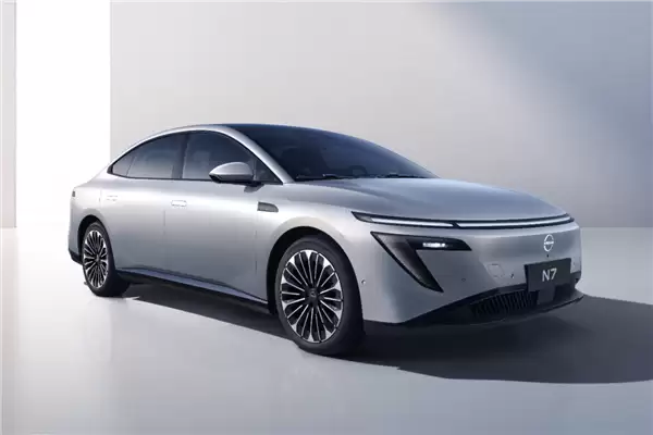11万能买合资中大型纯电！东风日产N7青春版上市：10.99万起