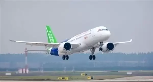 对标飞机双引擎！特斯拉AI4双芯片可实现独立供电与通信