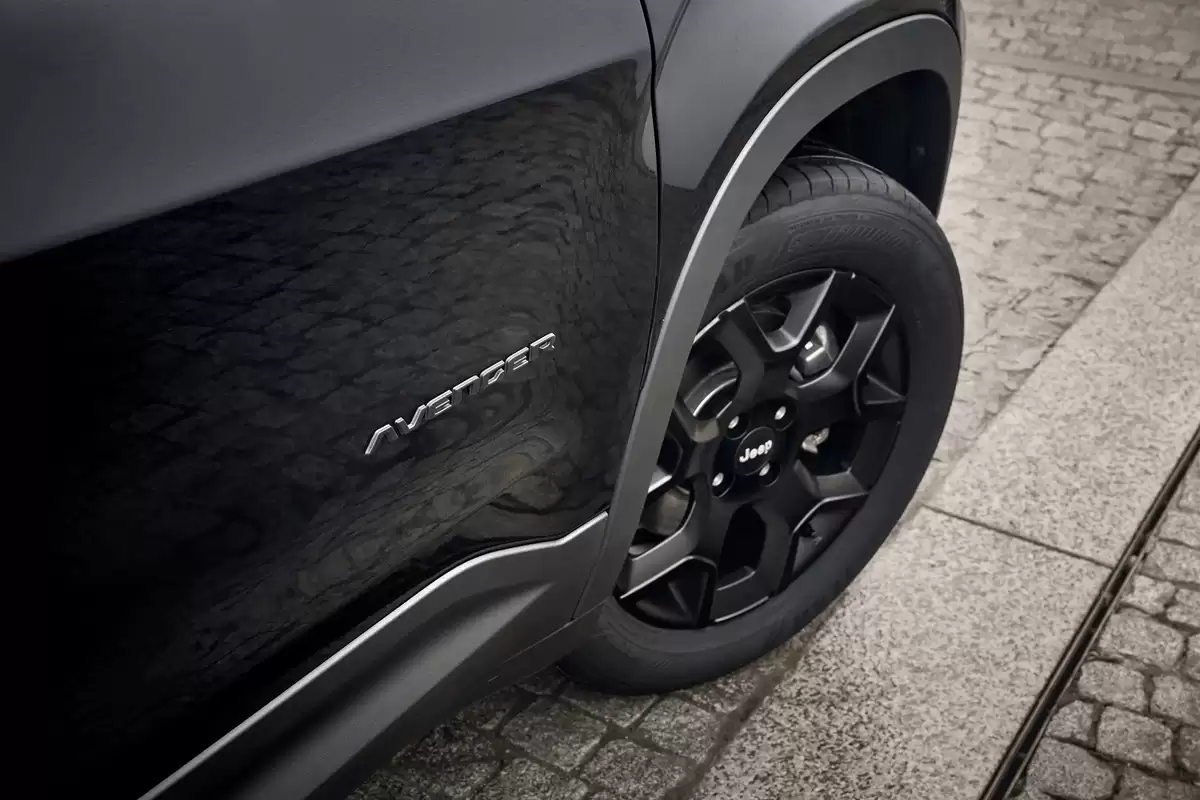 Jeep Avenger伪装测试车前脸