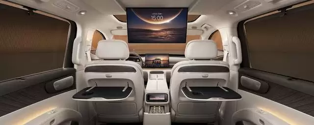 零跑首款MPV车型D99内饰谍照曝光，延续D19设计风格