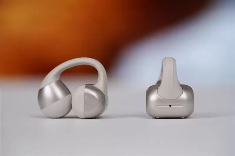 299 元卷出天际!哈趣 Ace1 耳机评测:自带 AI 翻译与会议纪要 它真能平替千元旗舰