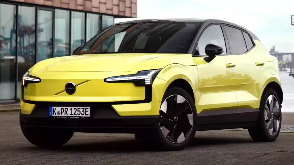 沃尔沃全球召回超4万辆EX30：电池存起火风险，充电别超70%