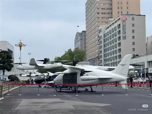 一次亮相4款！飞行汽车来了：湖北造、像开车一样简单