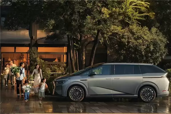 全球续航最长纯电大七座!2026款小鹏X9将于3月2日正式上市